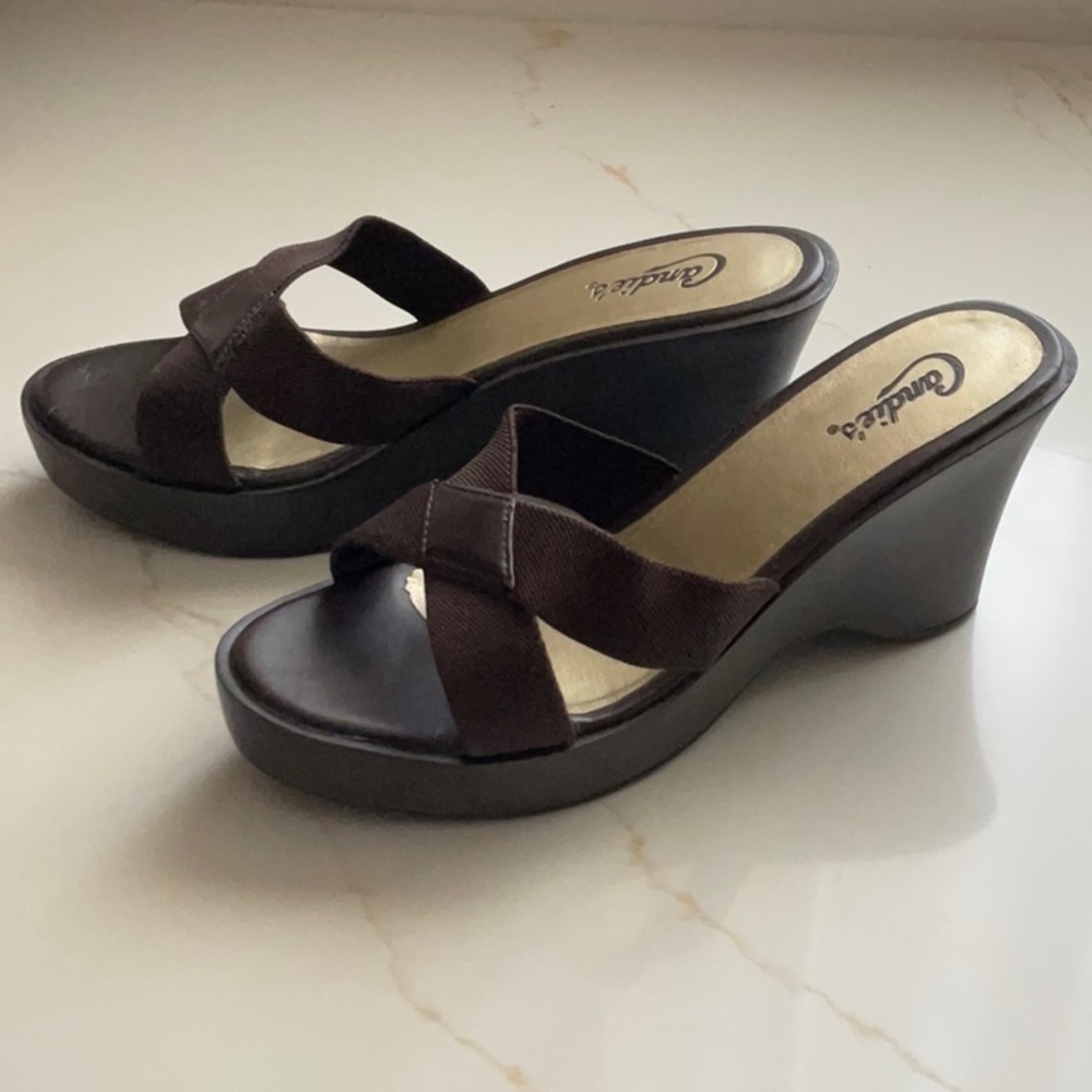 NWOT Candies’s Brown Sandals size 8M